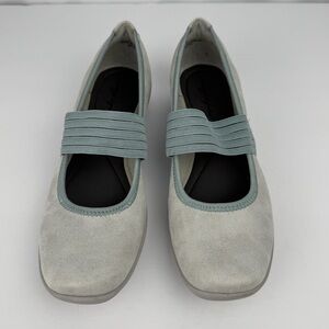 Easy Spirit Vintage 7M Light Gray Mary Jane Style Alayna Slip On Flats Teal Trim